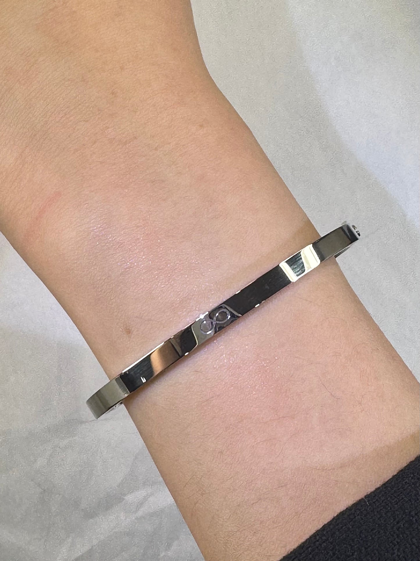Love Me Bangle - White Gold