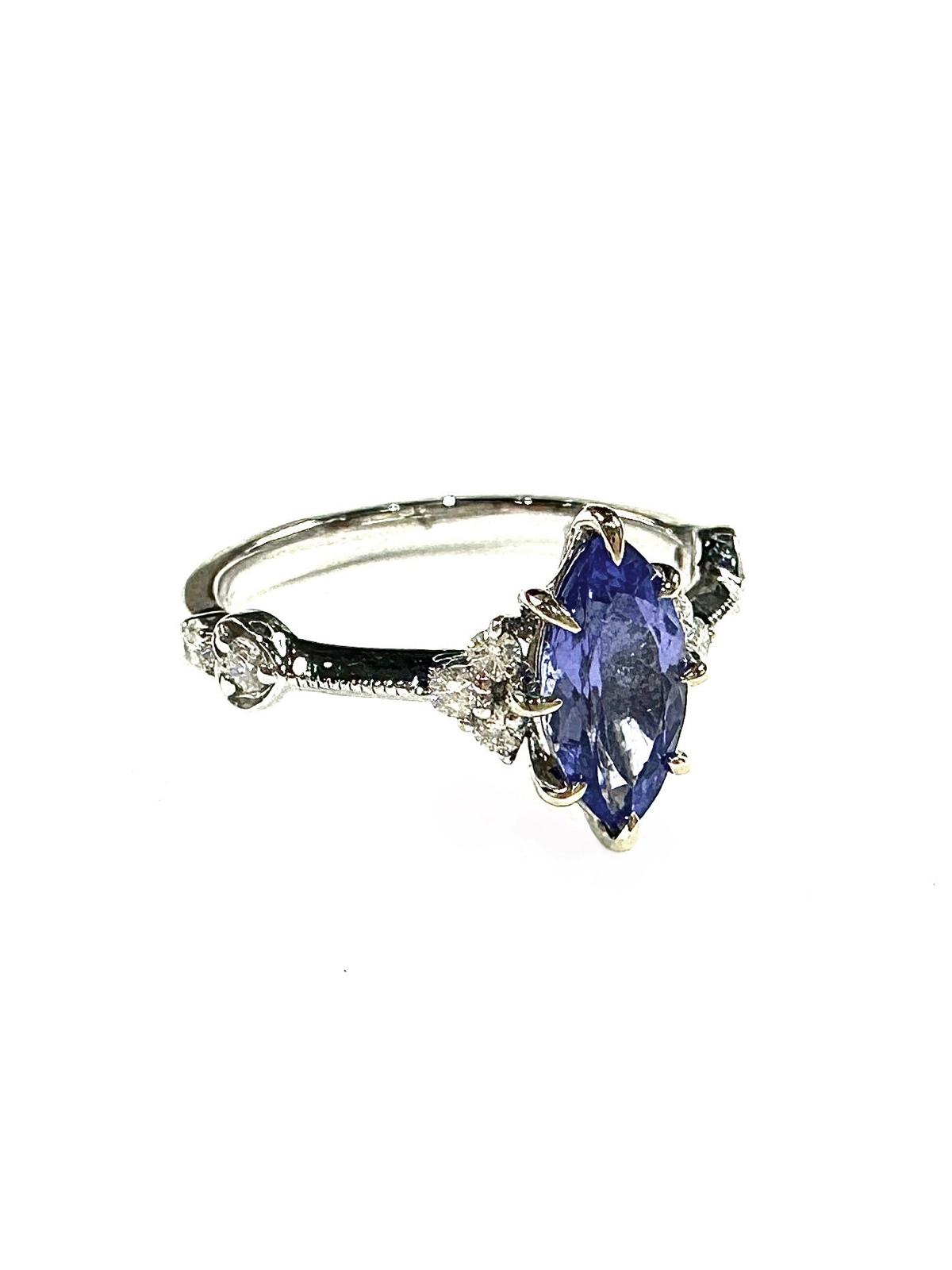 Marquise Bleu