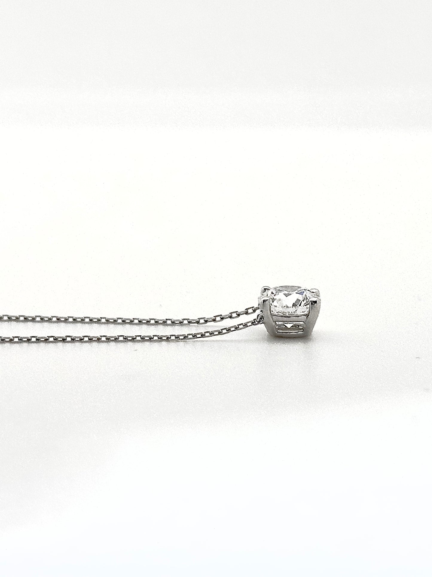 Round Diamond Pendant