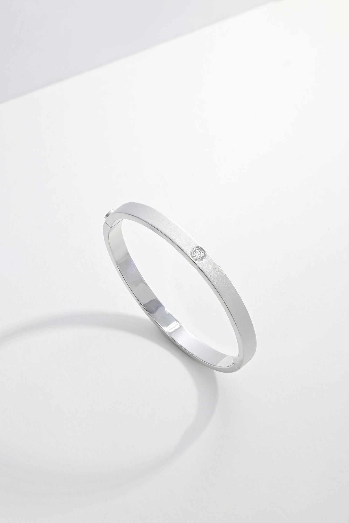 Love Me Bangle - White Gold