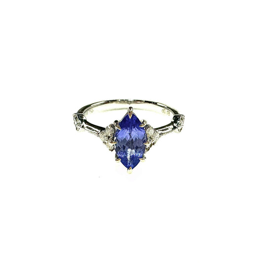 Marquise Bleu